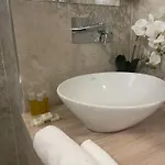 Apartment Luxury 4 Al Duomo Di Parma