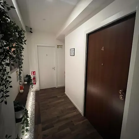 Luxury 4 Al Duomo Di Apartment