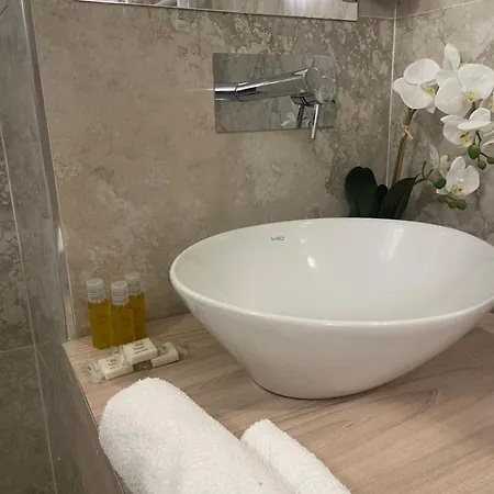 דירה Luxury 4 Al Duomo Di פארמה