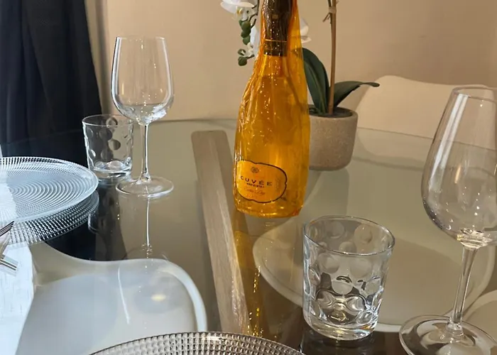 Apartment Luxury 4 Al Duomo Di Parma